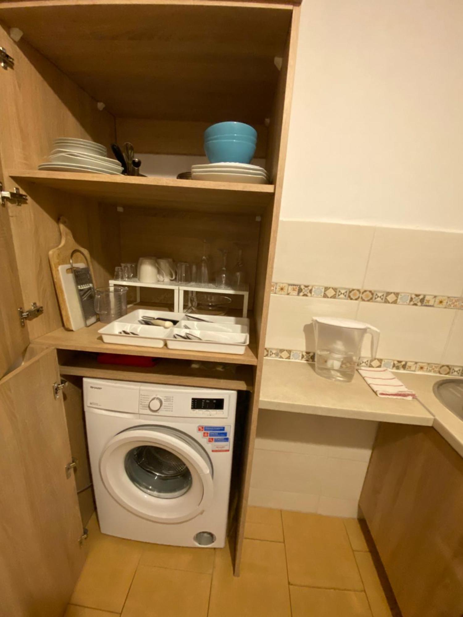 Ohmyhome - Park Mirowski Apartment ワルシャワ エクステリア 写真